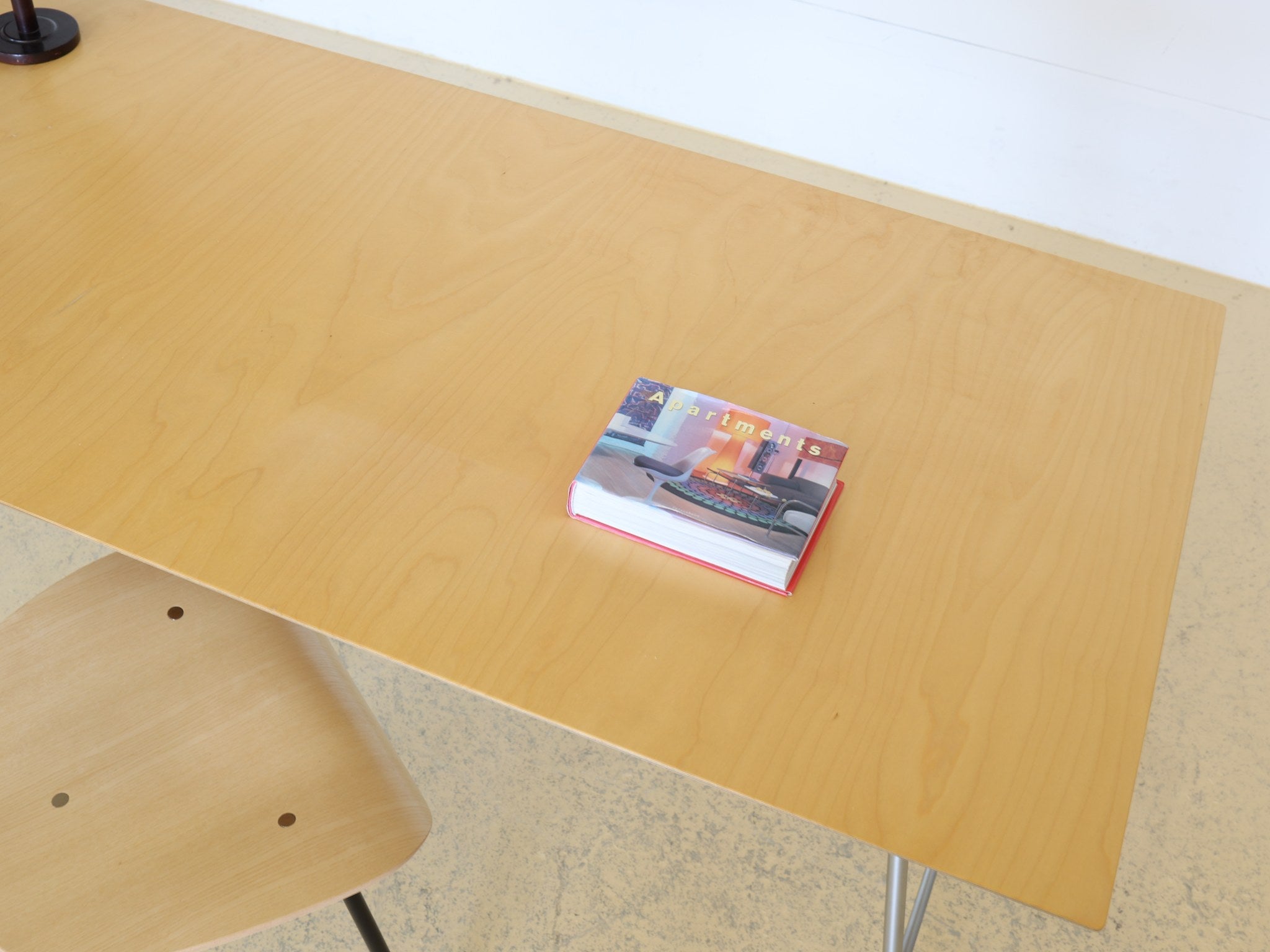 Schreibtisch Unistandard von Ueli Biesenkamp klein