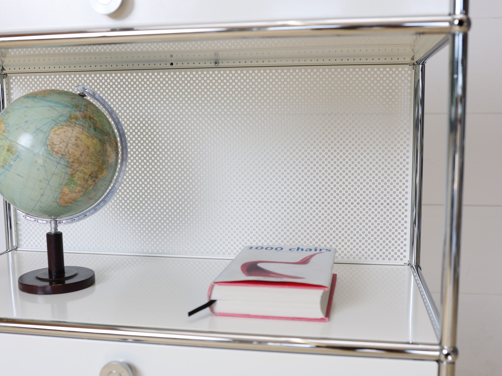 USM Haller Highboard 154cm hoch kompakte Stellfläche Ansicht