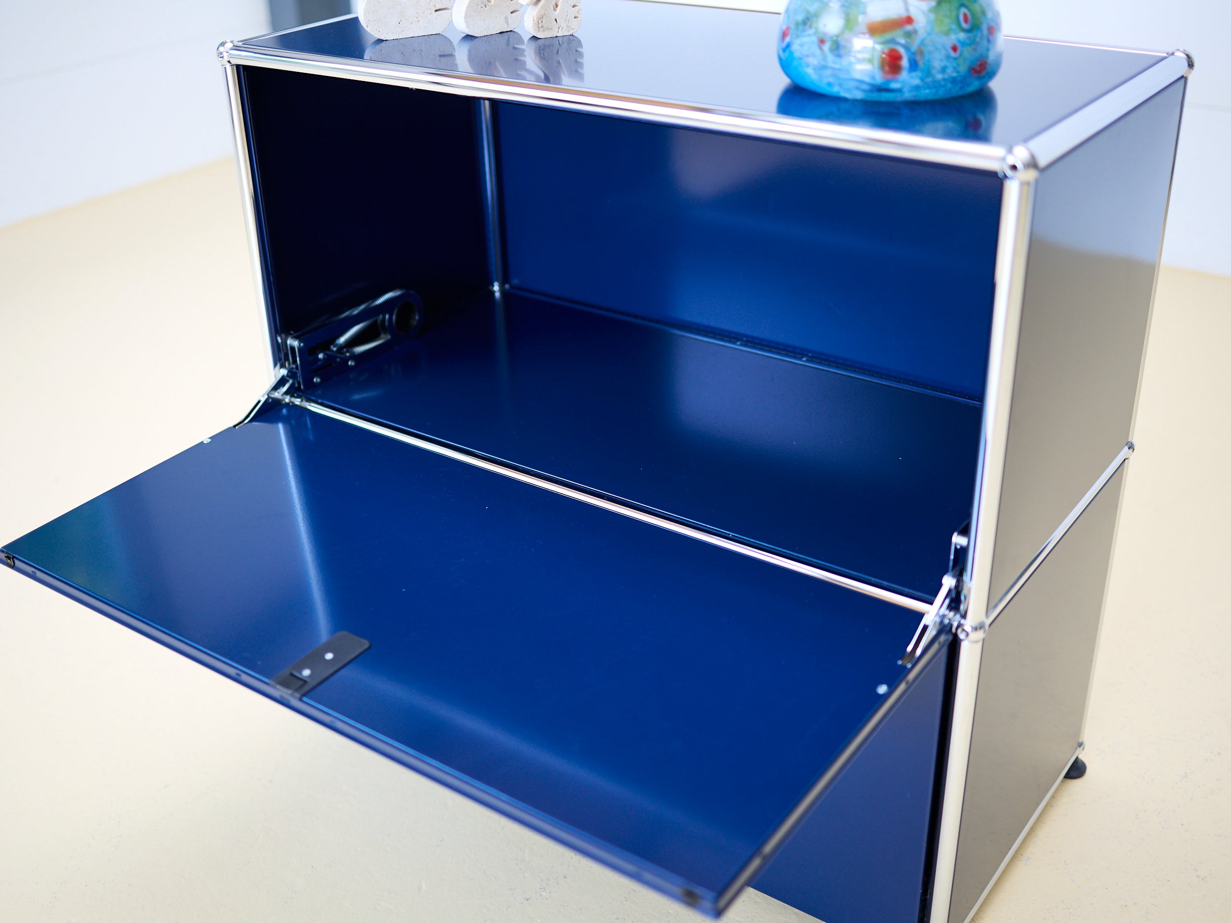 USM Haller Sideboard | Modularer Designklassiker neuwertig | Stahlblau 1x2