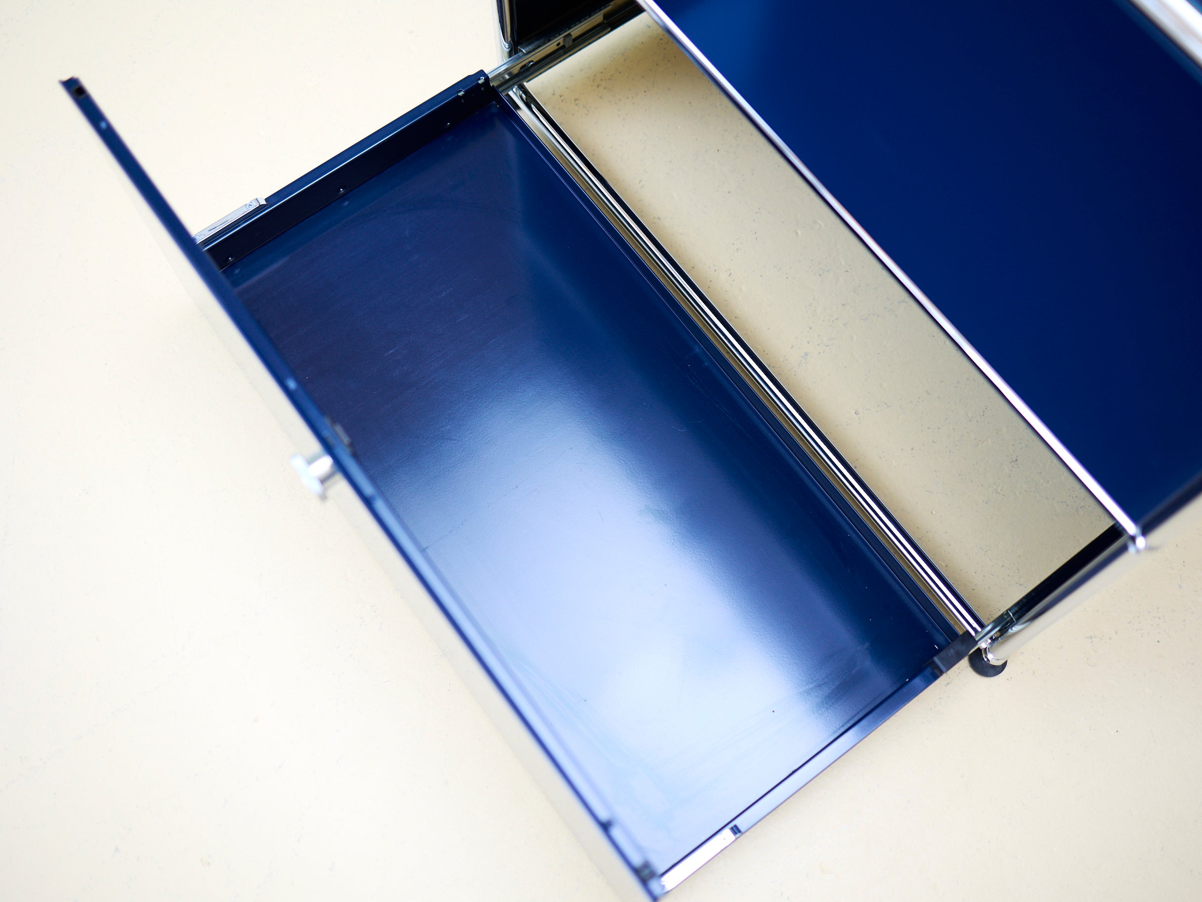 USM Haller Sideboard | Modularer Designklassiker neuwertig | Stahlblau 1x2