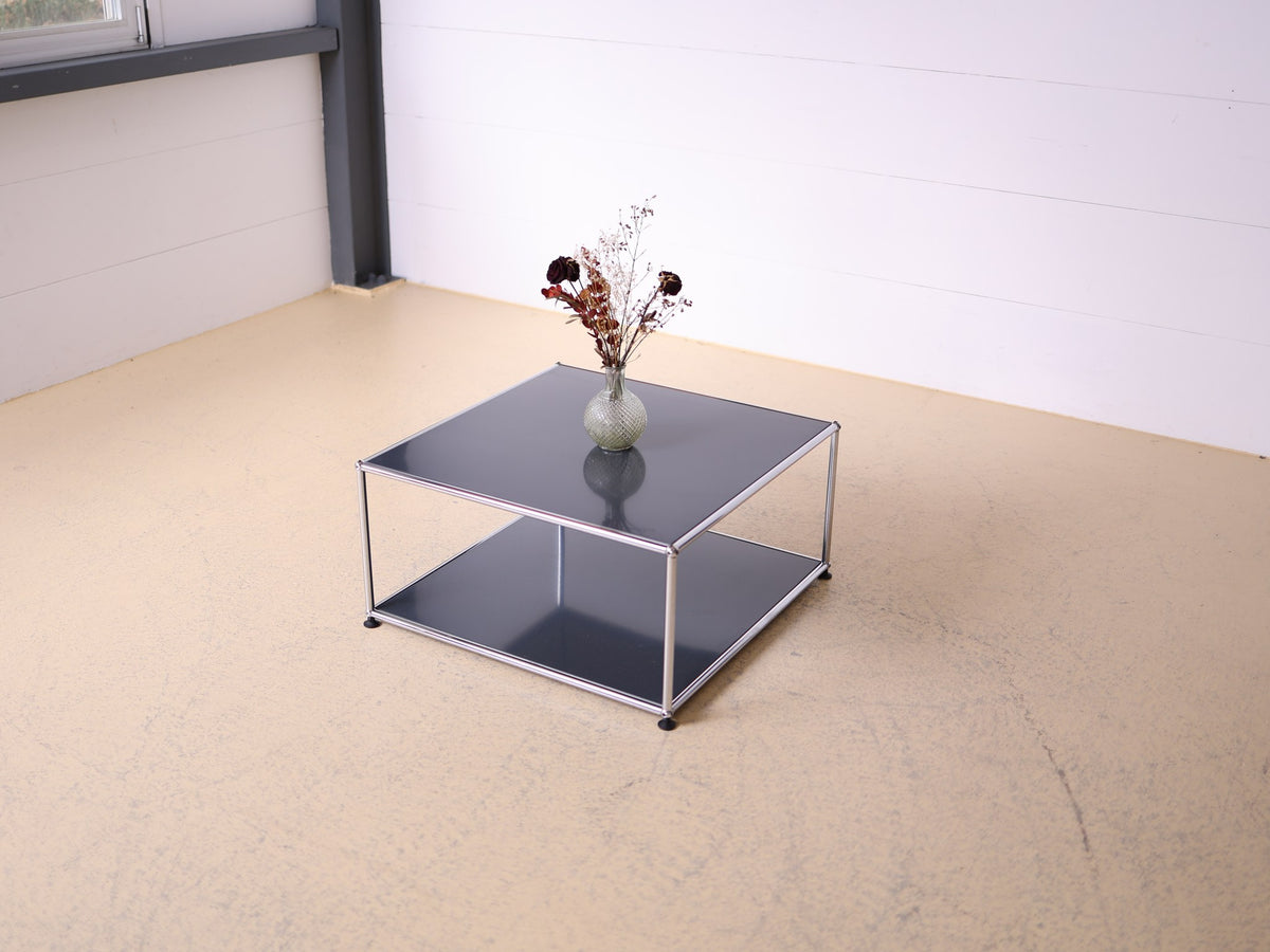 Detailaufnahme USM Kugelverbinder verchromt – charakteristisches Merkmal des Haller Systems