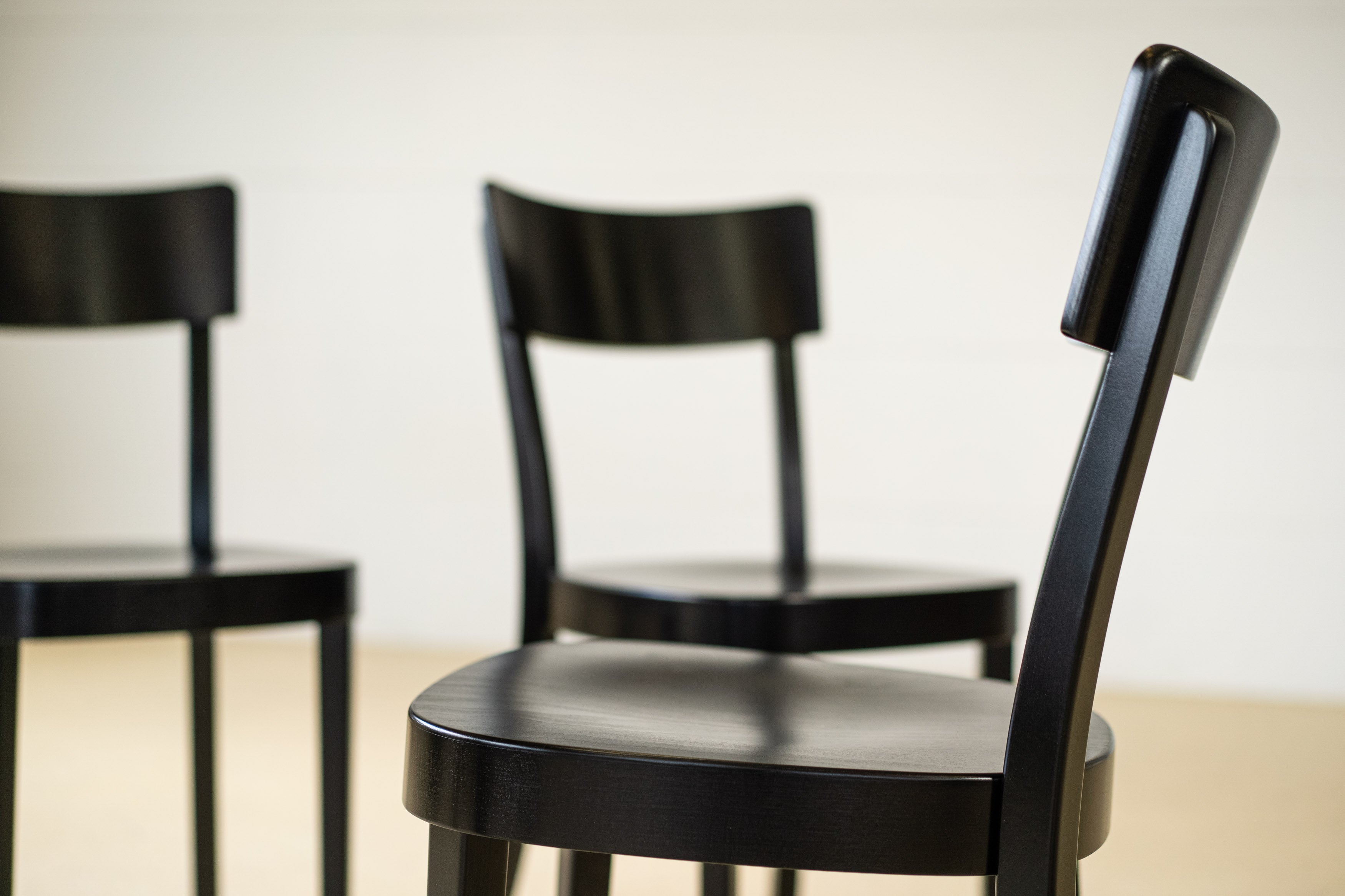 Horgen Glarus Classic Stühle in Schwarz