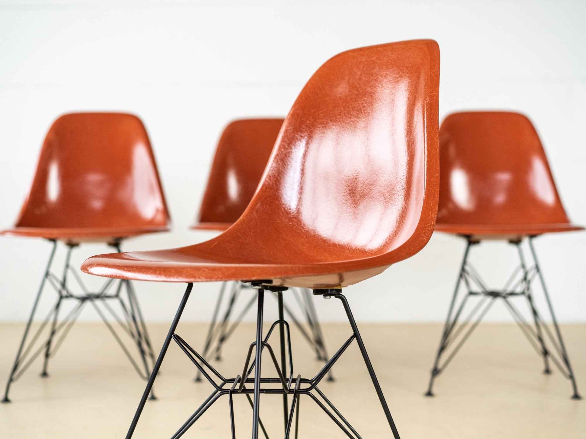 Charles & Ray Eames Fiberglas Stühle