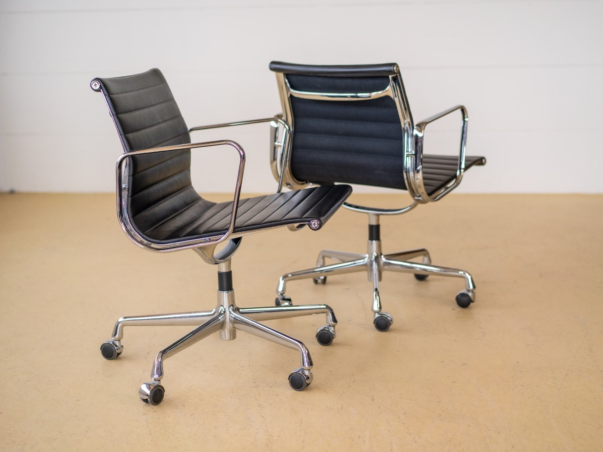 Bürostühle von Charles & Ray Eames, Vitra EA 108