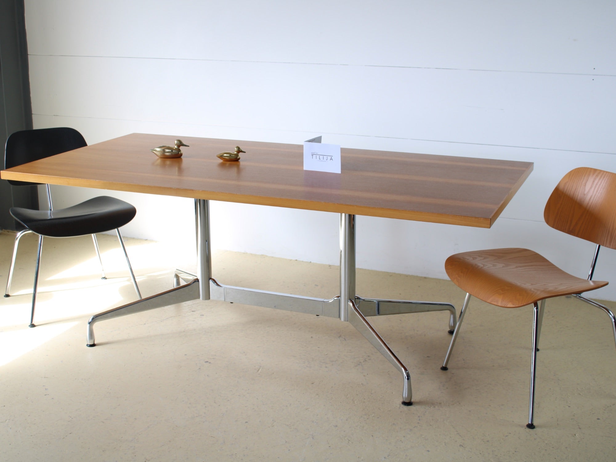 Vitra Tisch von Charles & Ray Eames