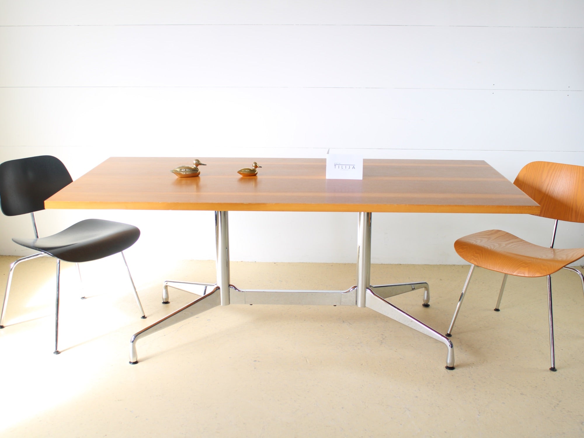Vitra Tisch von Charles & Ray Eames