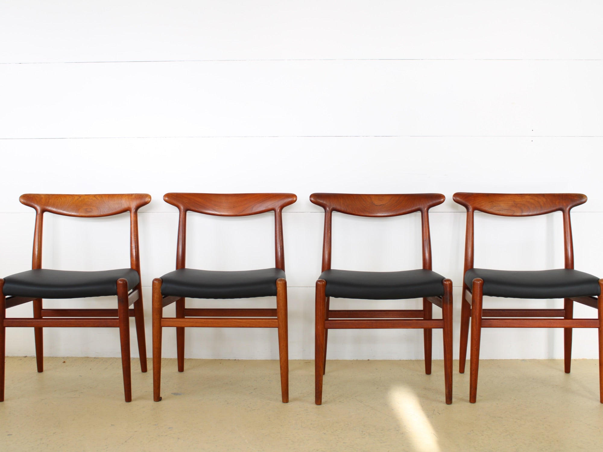 Esszimmer Stühle von Hans J. Wegner, CM Madsen